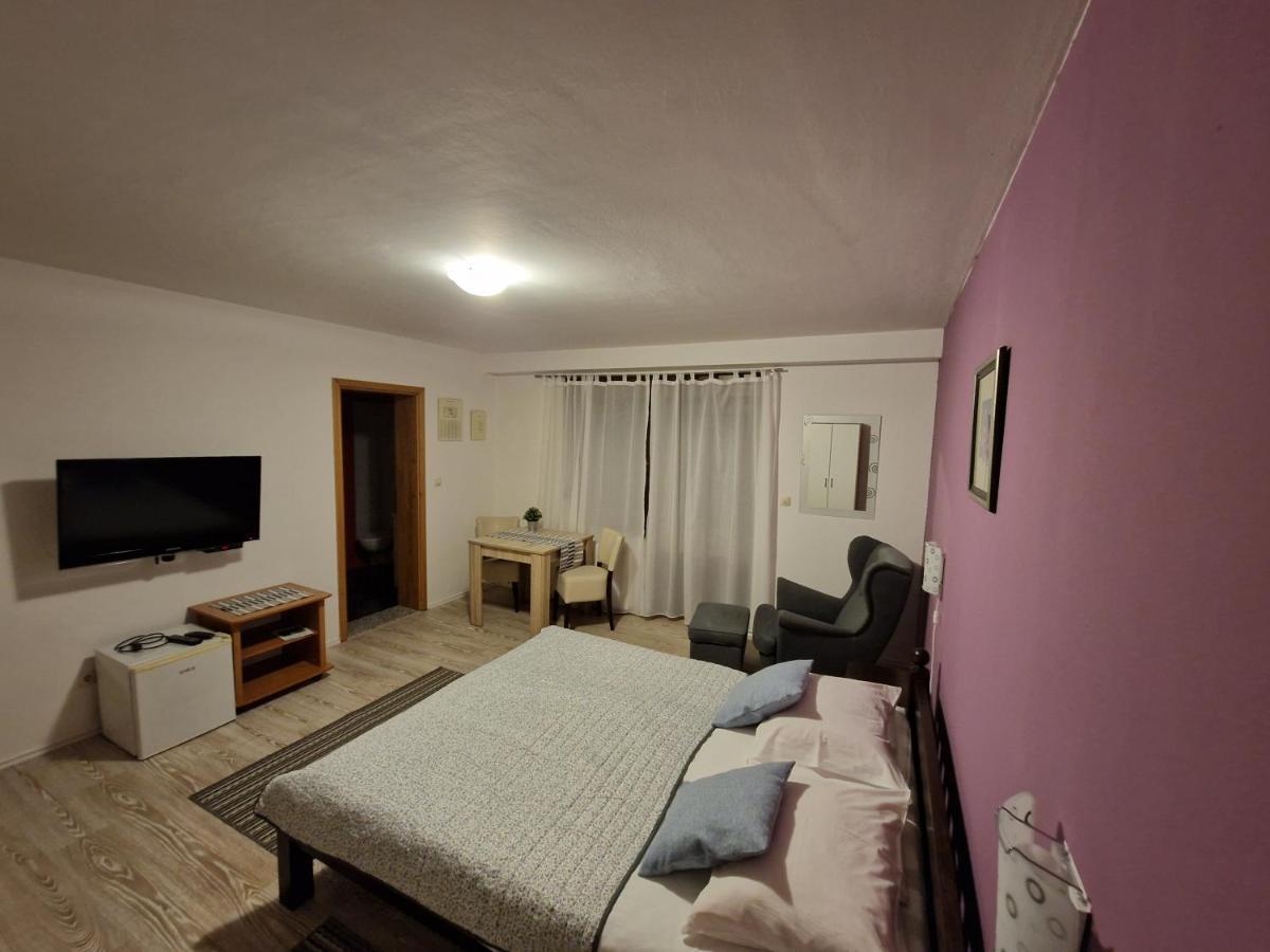Guest House Wolf II Plitvička Jezera Kültér fotó