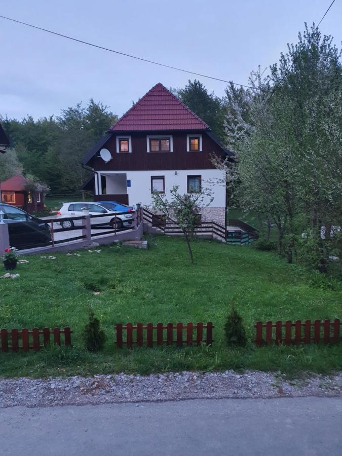 Guest House Wolf II Plitvička Jezera Kültér fotó