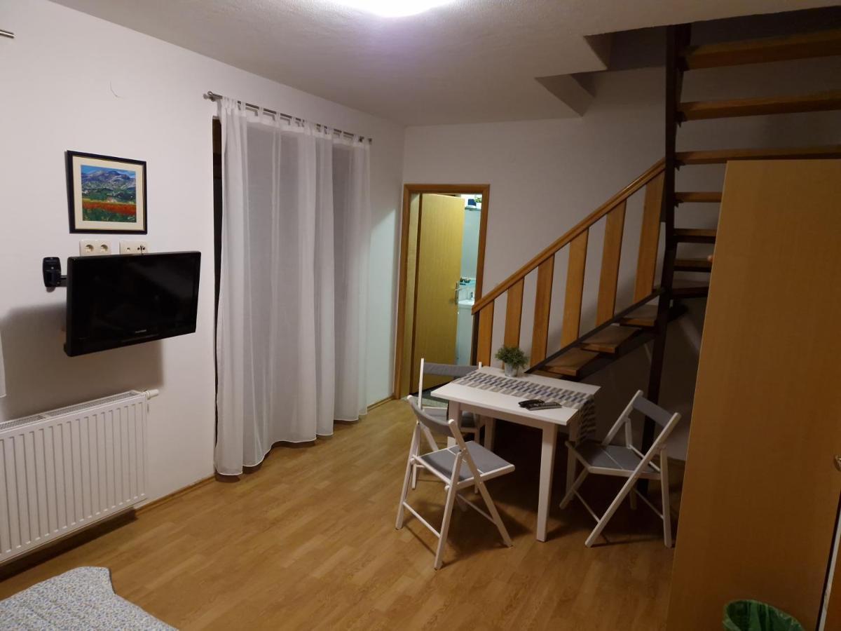 Guest House Wolf II Plitvička Jezera Kültér fotó