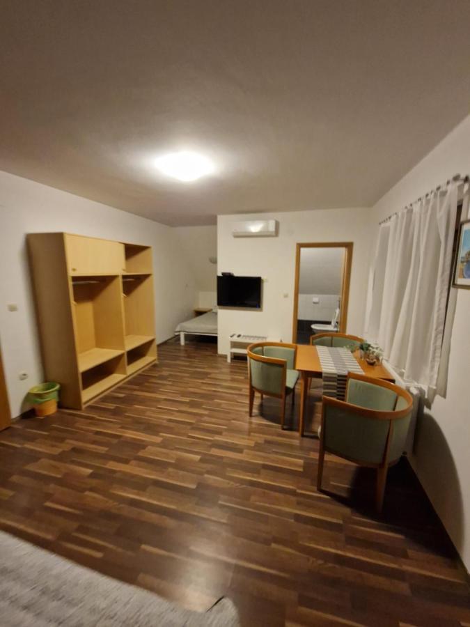 Guest House Wolf II Plitvička Jezera Kültér fotó
