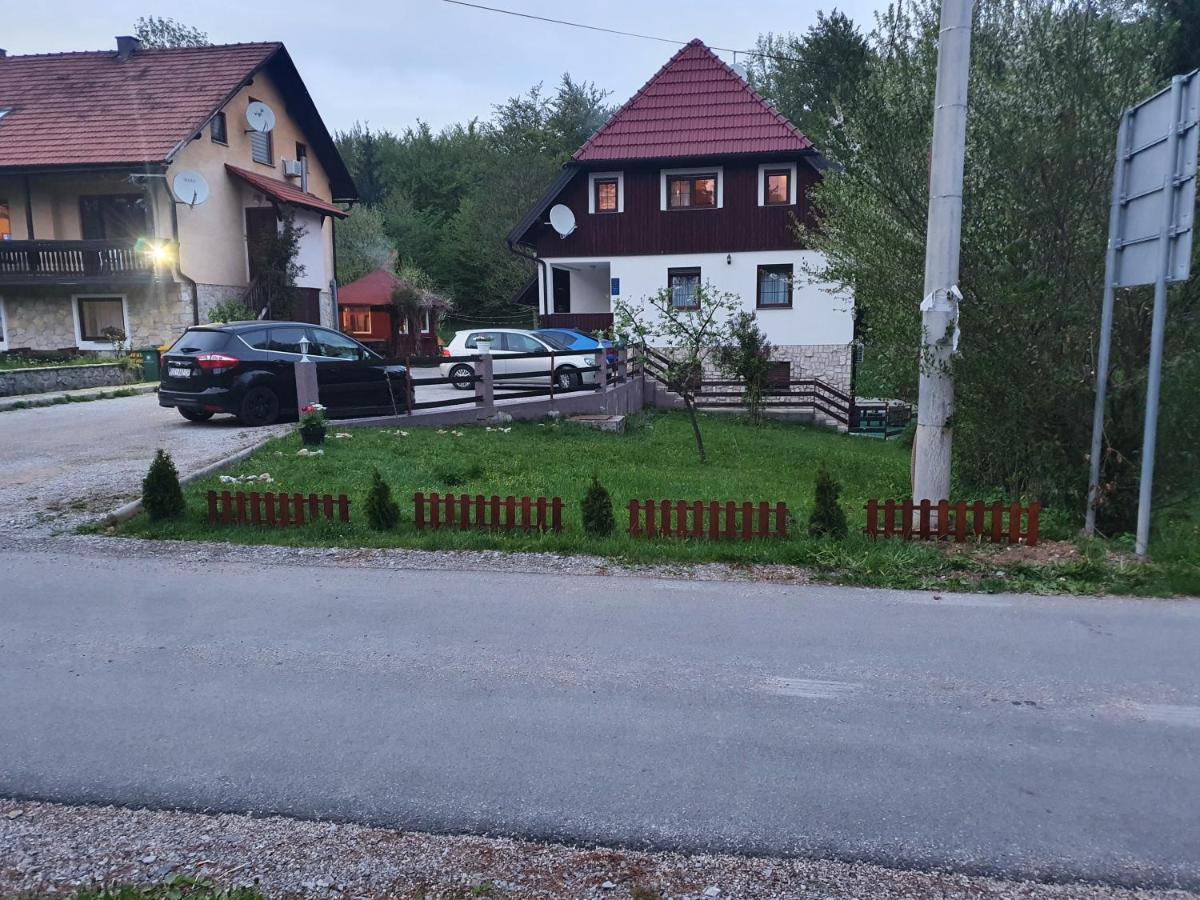 Guest House Wolf II Plitvička Jezera Kültér fotó