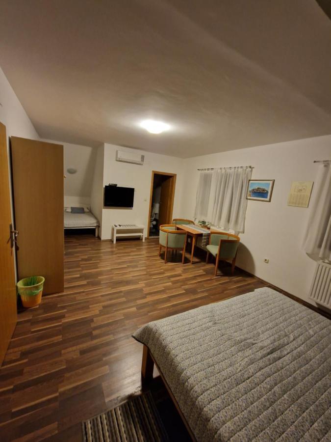 Guest House Wolf II Plitvička Jezera Kültér fotó