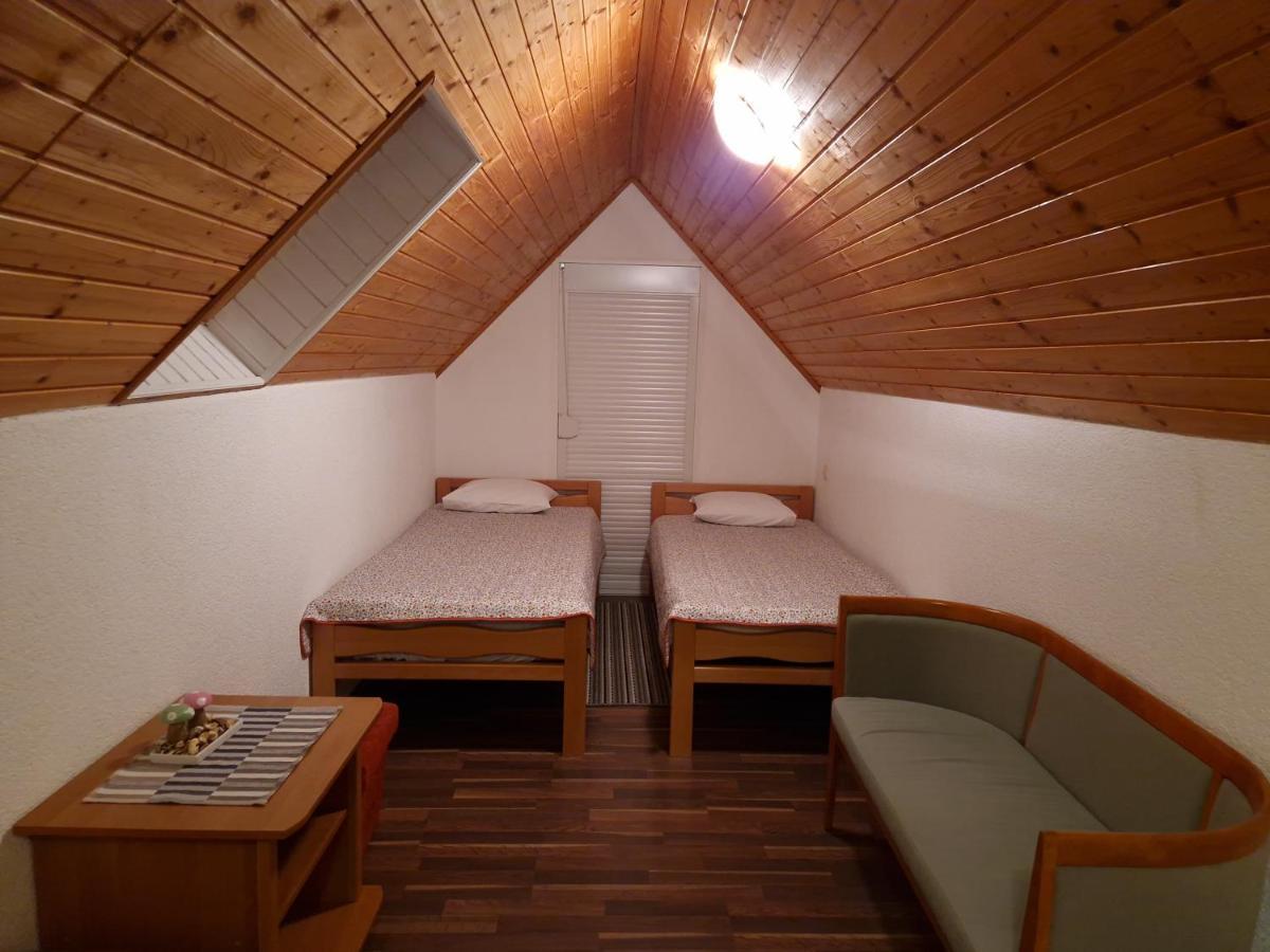 Guest House Wolf II Plitvička Jezera Kültér fotó